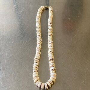 Vintage Hawaiian Surfer Big Puka Shell Bead Necklace Barrel Clasp 18 Inch 8+mm